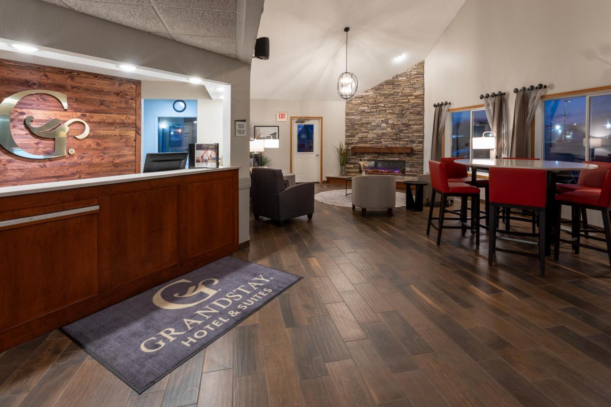 Grandstay Hotel & Suites Cambridge Eksteriør bilde