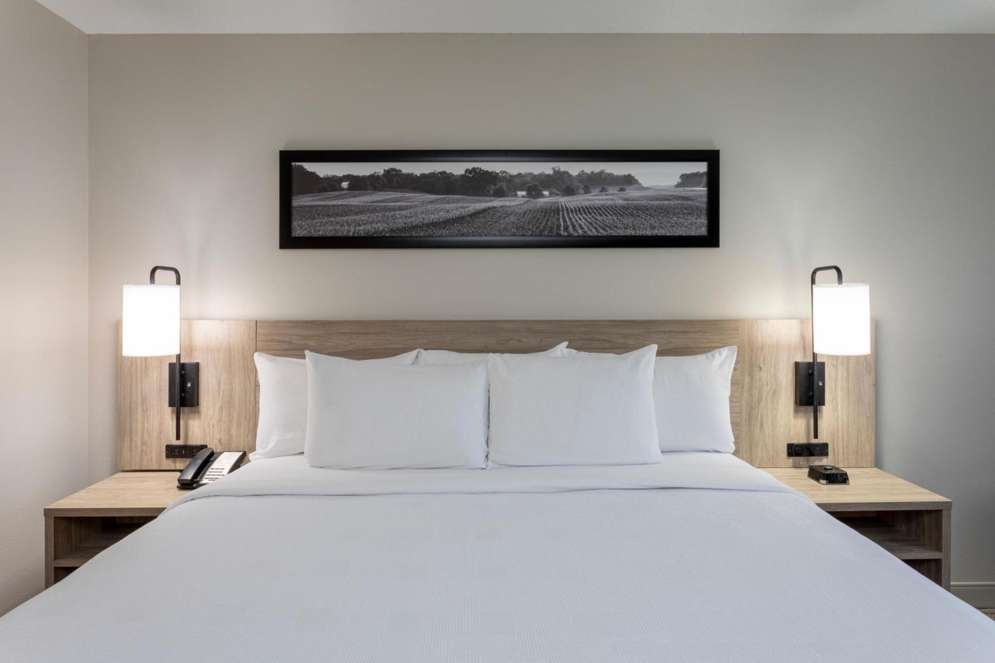Grandstay Hotel & Suites Cambridge Eksteriør bilde
