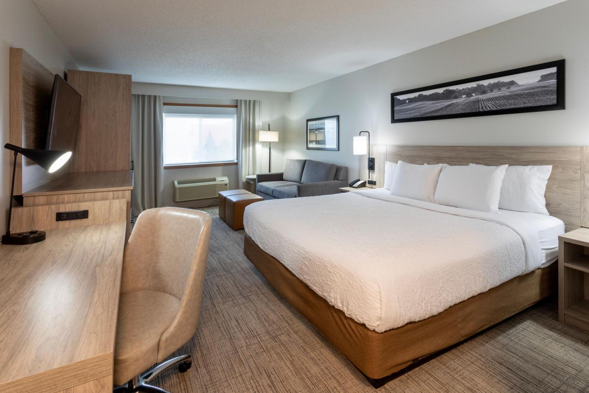Grandstay Hotel & Suites Cambridge Eksteriør bilde